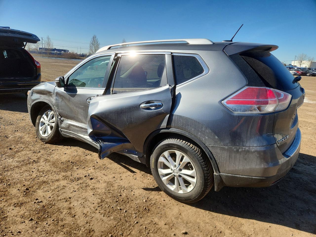 2015 Nissan Rogue Sv 4Dr Awd - Image 2
