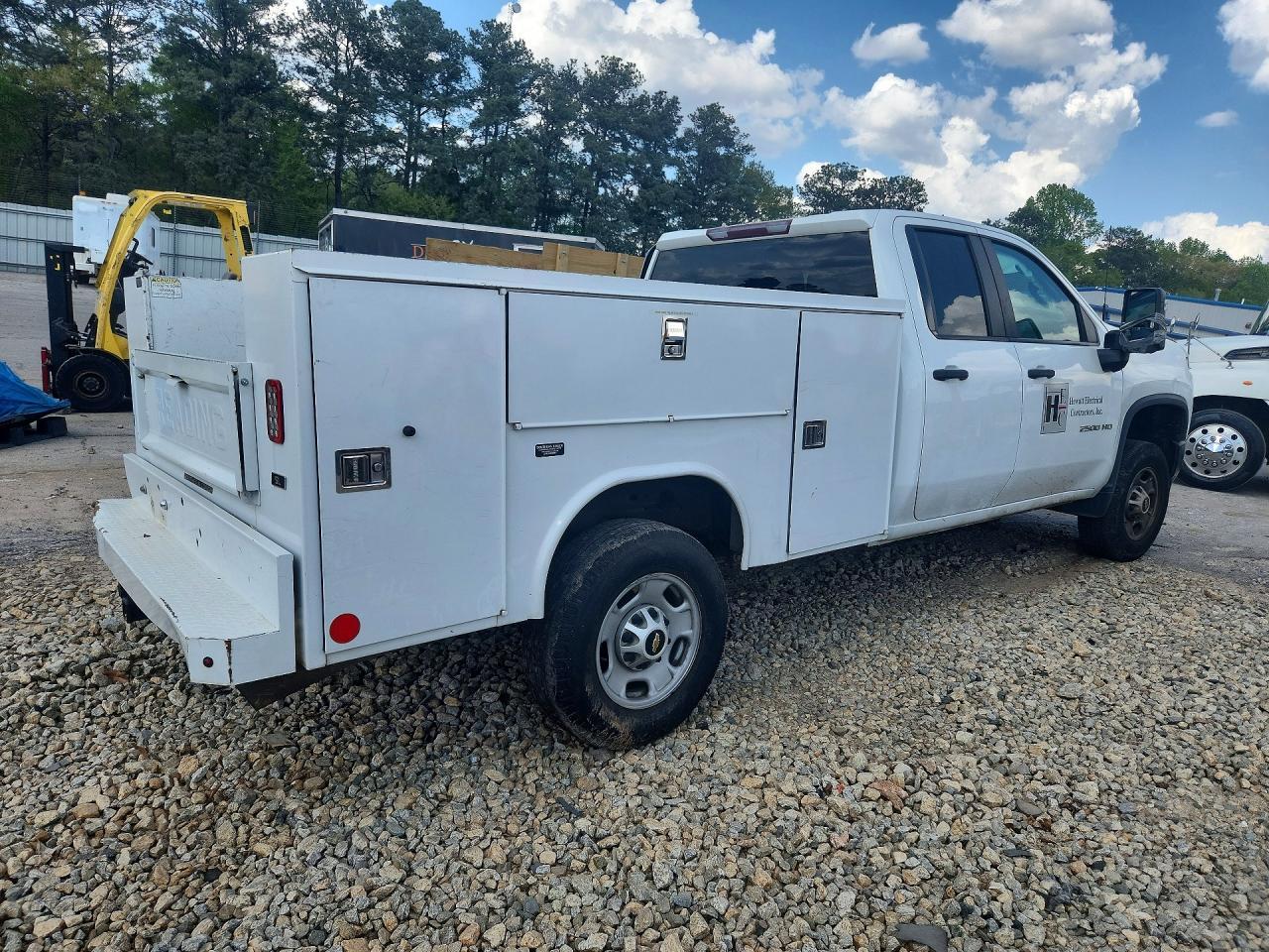 2021 Chevrolet Silverado C2500 Heavy Duty - Фото 3