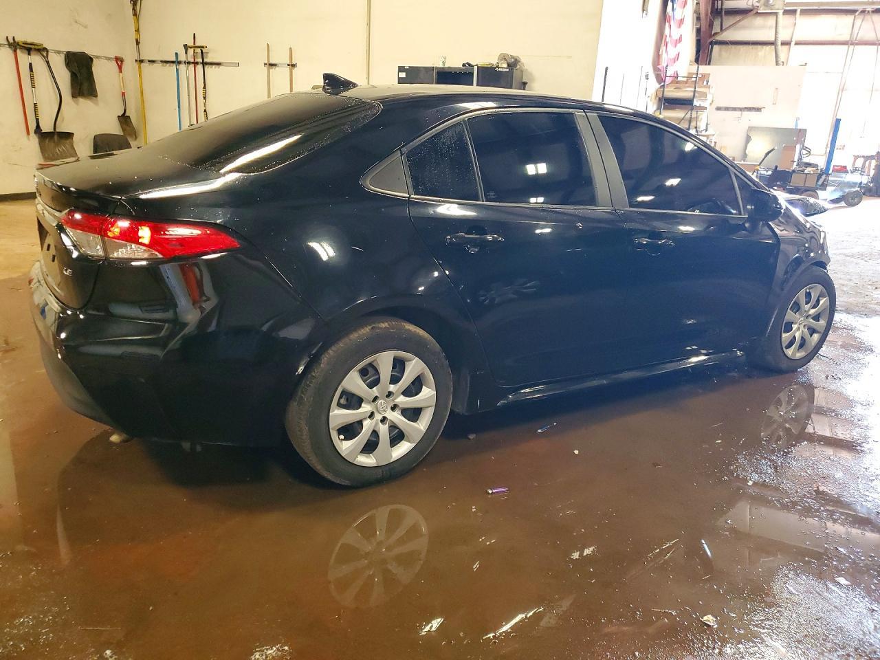 2023 Toyota Corolla Le - Image 3
