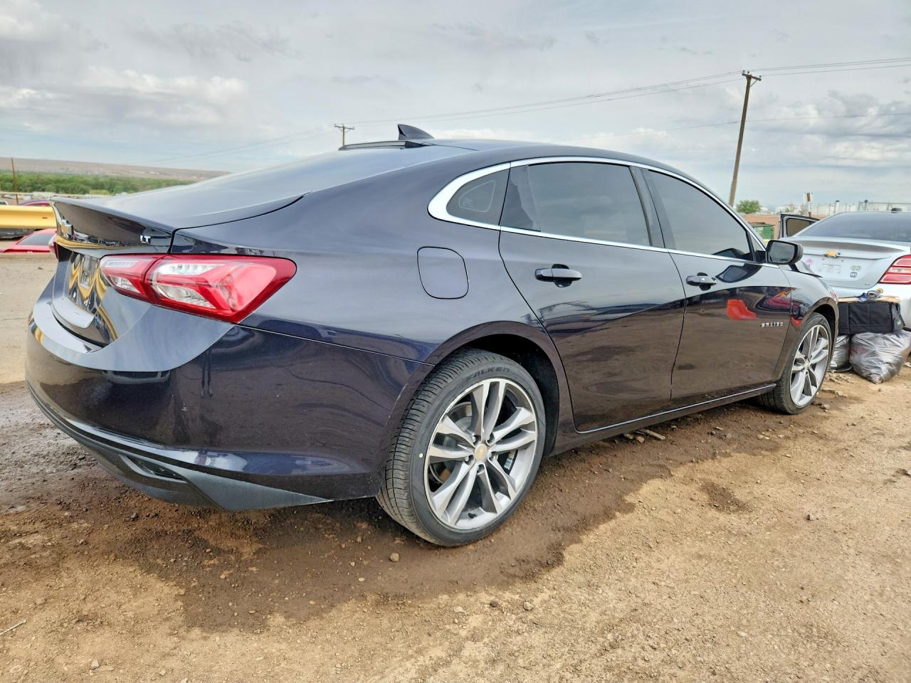 2022 Chevrolet Malibu Lt - Фото 3