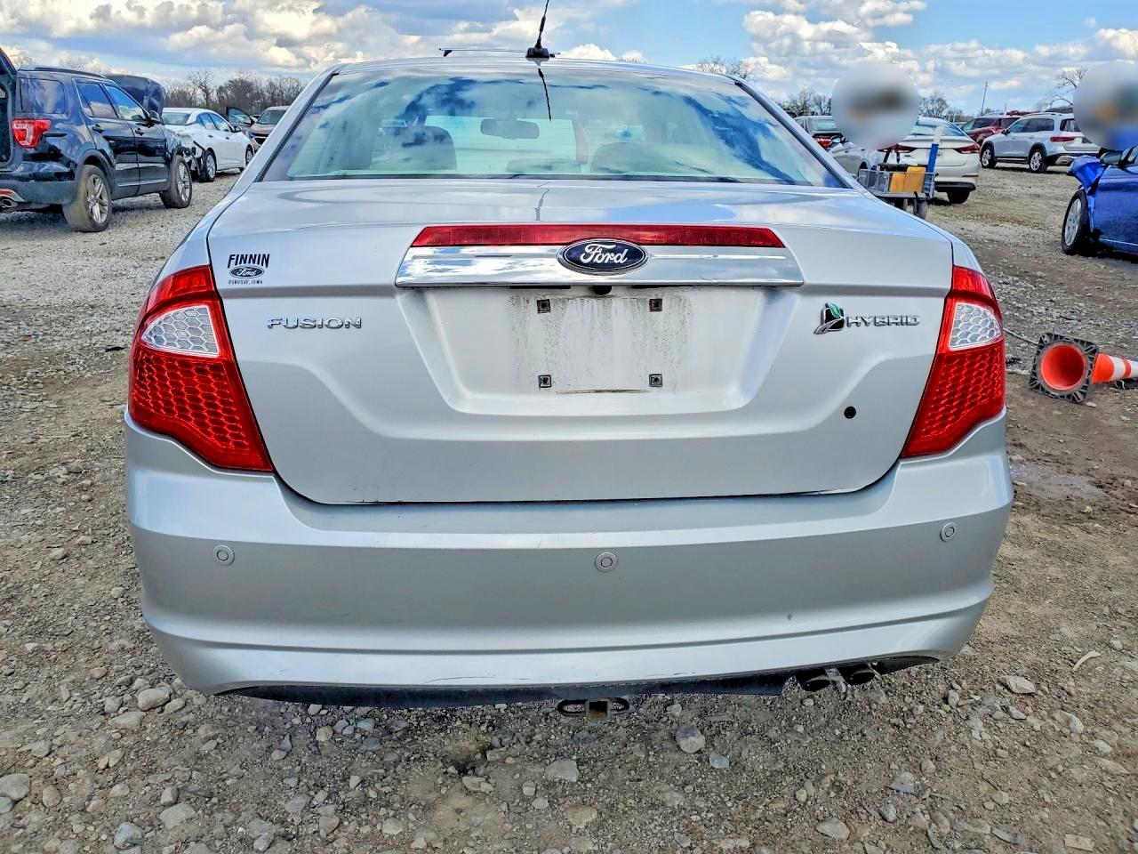 2010 Ford Fusion Hybrid - Фото 6