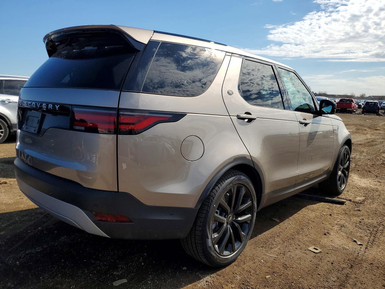 2026 Land Rover Discovery S - Фото 3