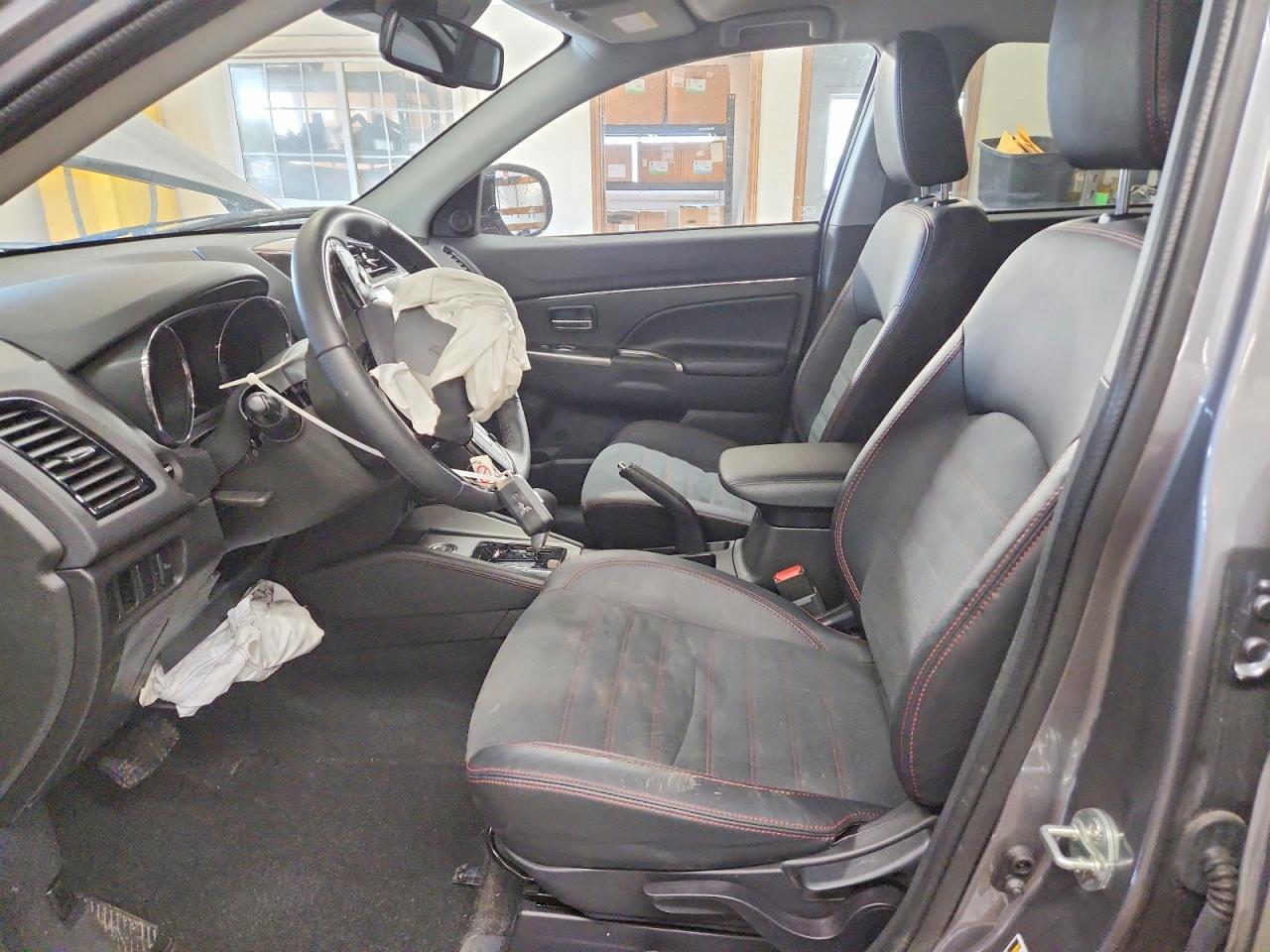 2025 Mitsubishi Outlander Sport S - Image 7
