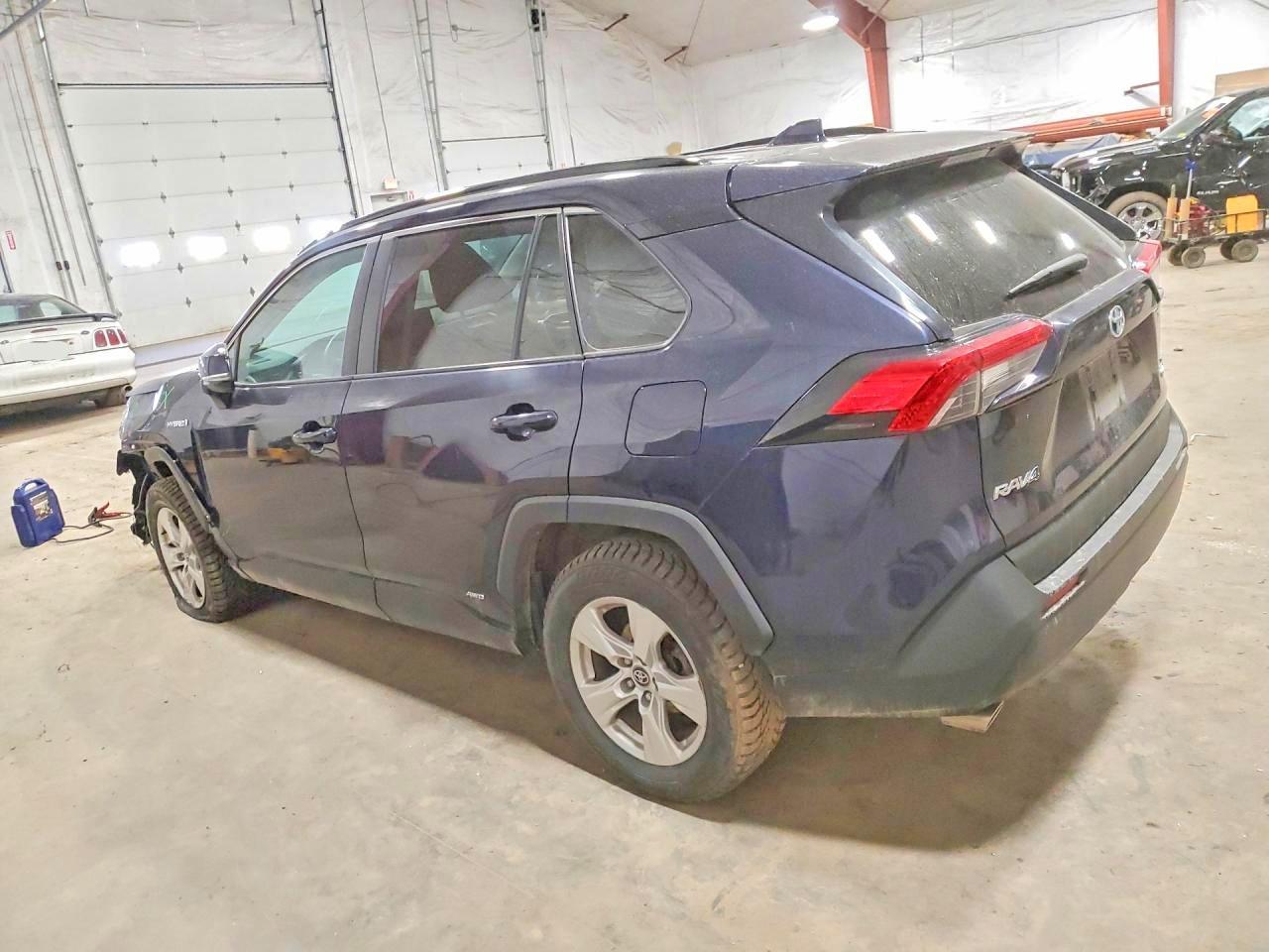 2020 Toyota Rav4 Hybrid Xle - Фото 2