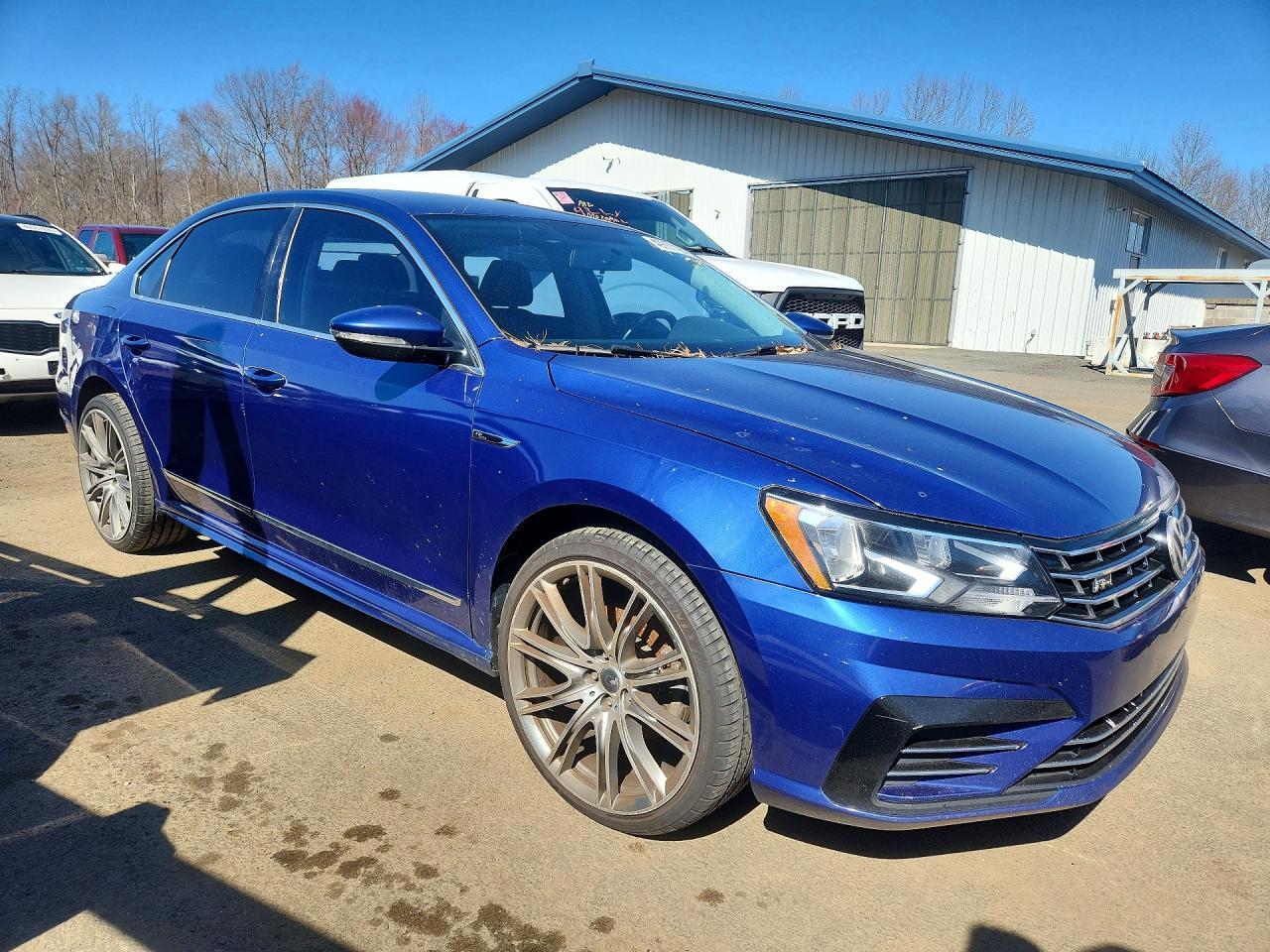 2017 Volkswagen Passat R-Line - Фото 4