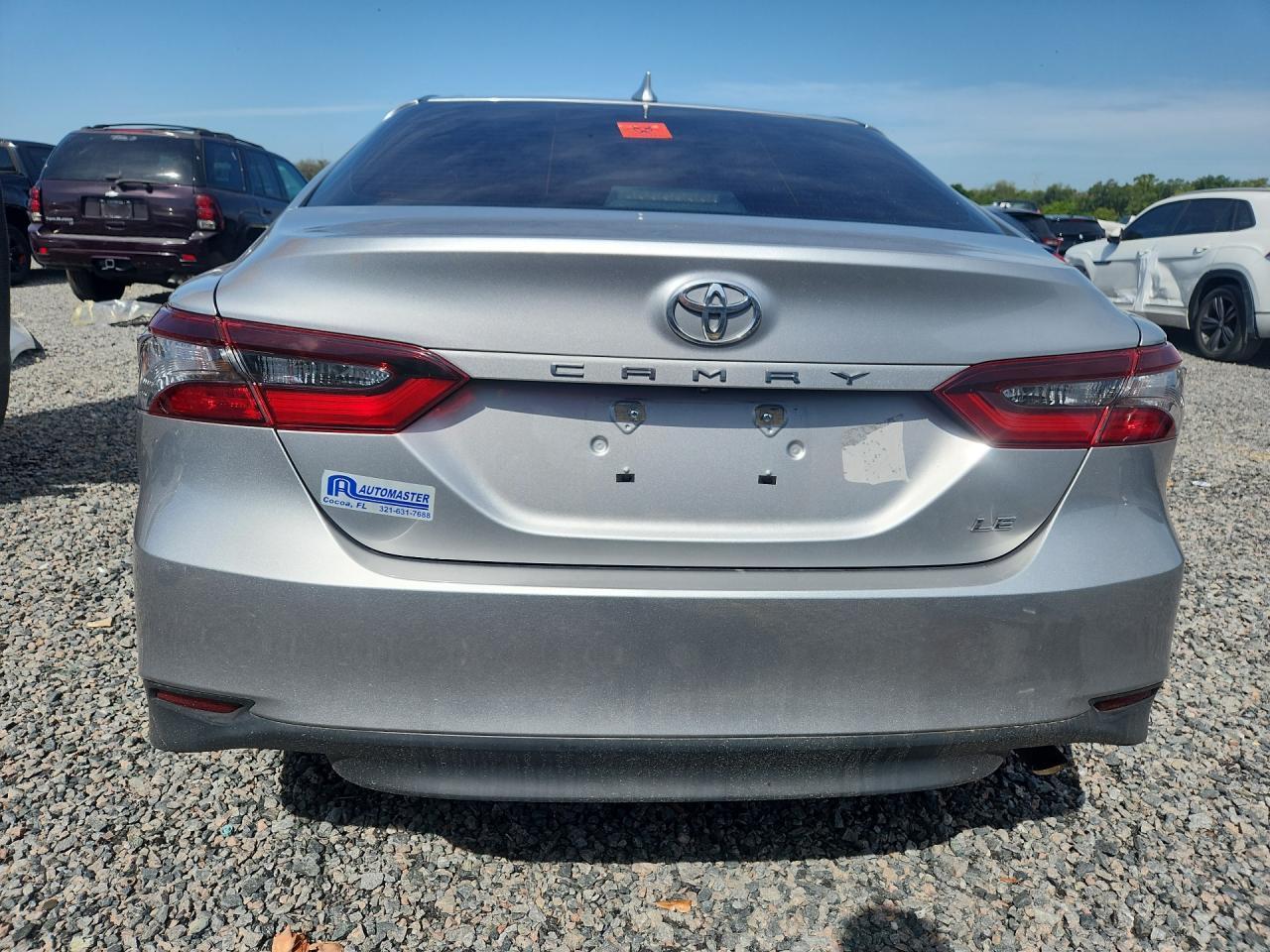 2022 Toyota Camry - Image 6