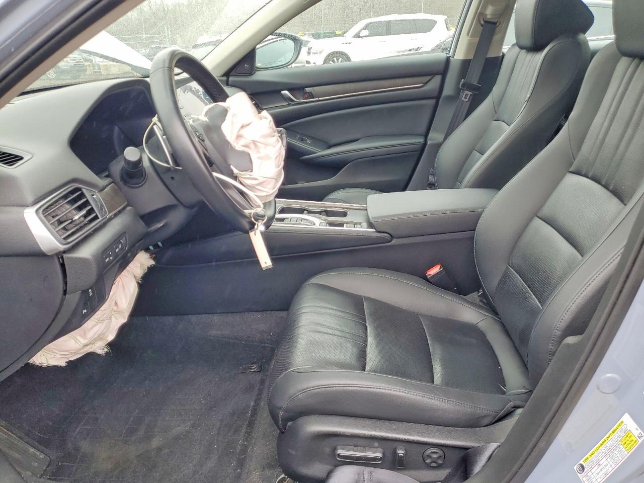 2022 Honda Accord Touring - Image 7