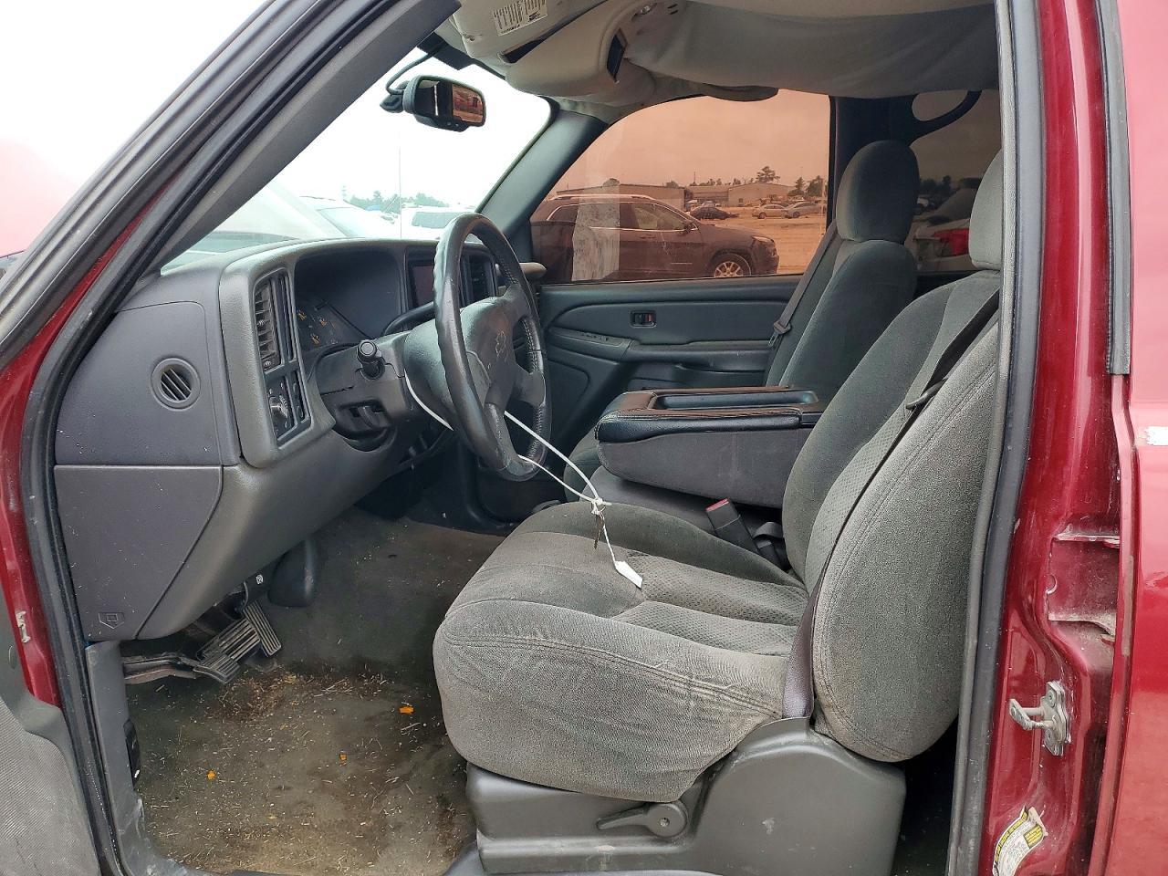 2004 Chevrolet Silverado C1500 - Image 7