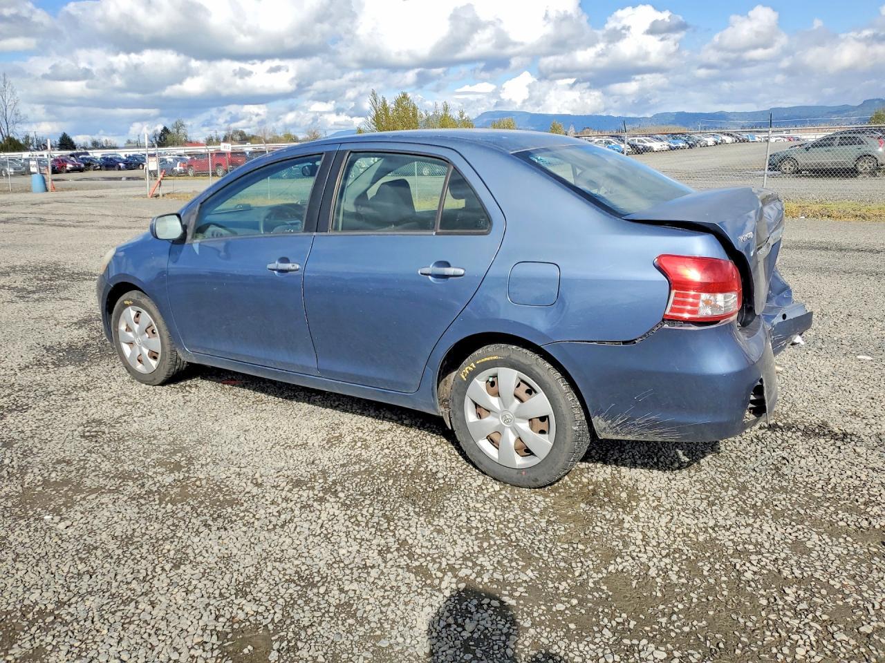 2007 Toyota Yaris Base - Фото 2