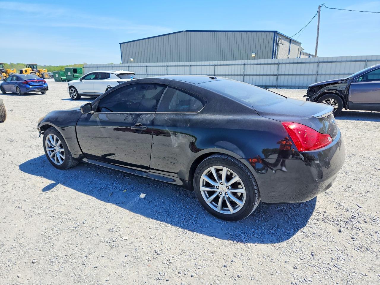 2011 Infiniti G37 Coupe X - Фото 2