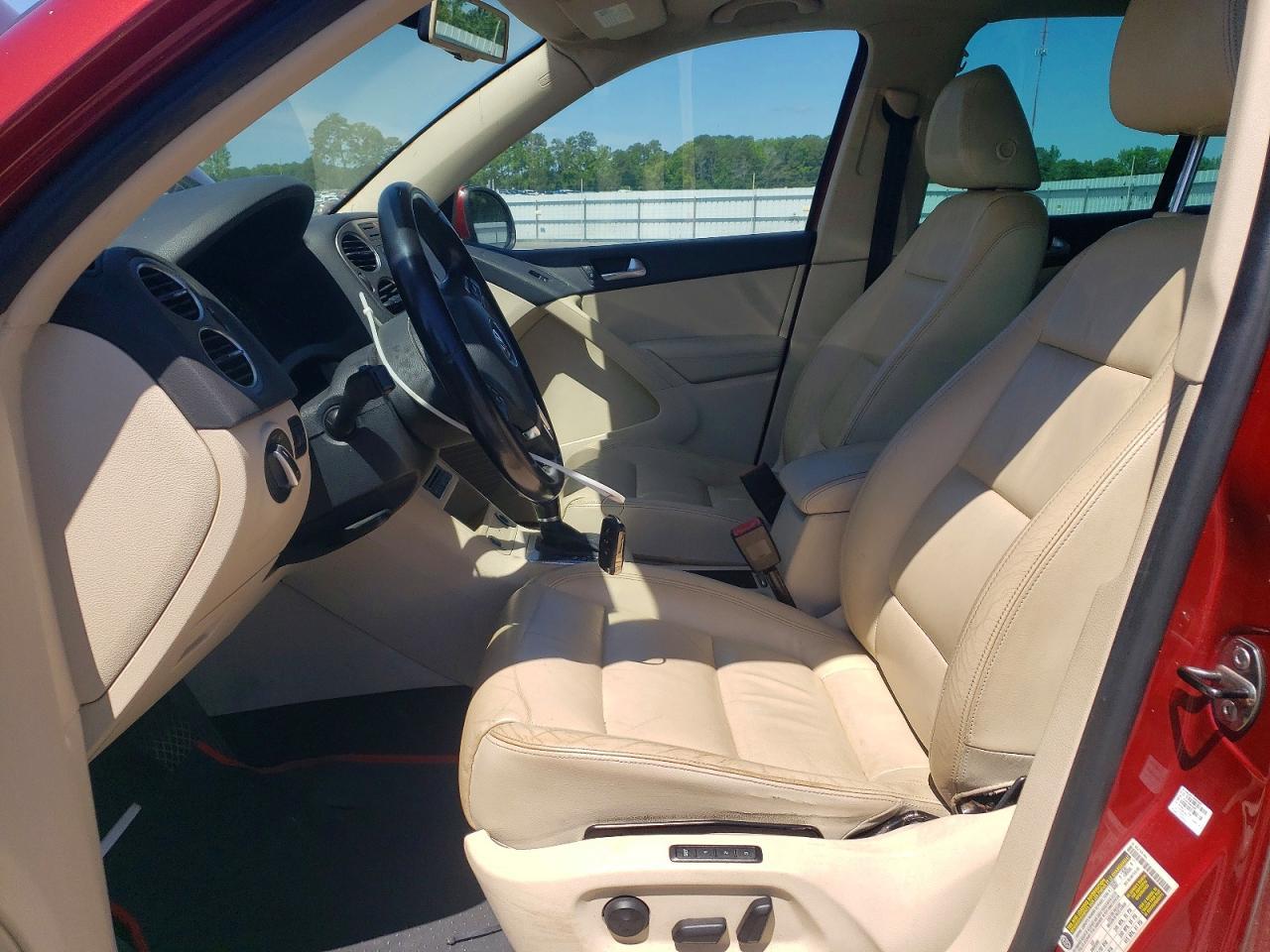 2011 Volkswagen Tiguan S - Фото 7