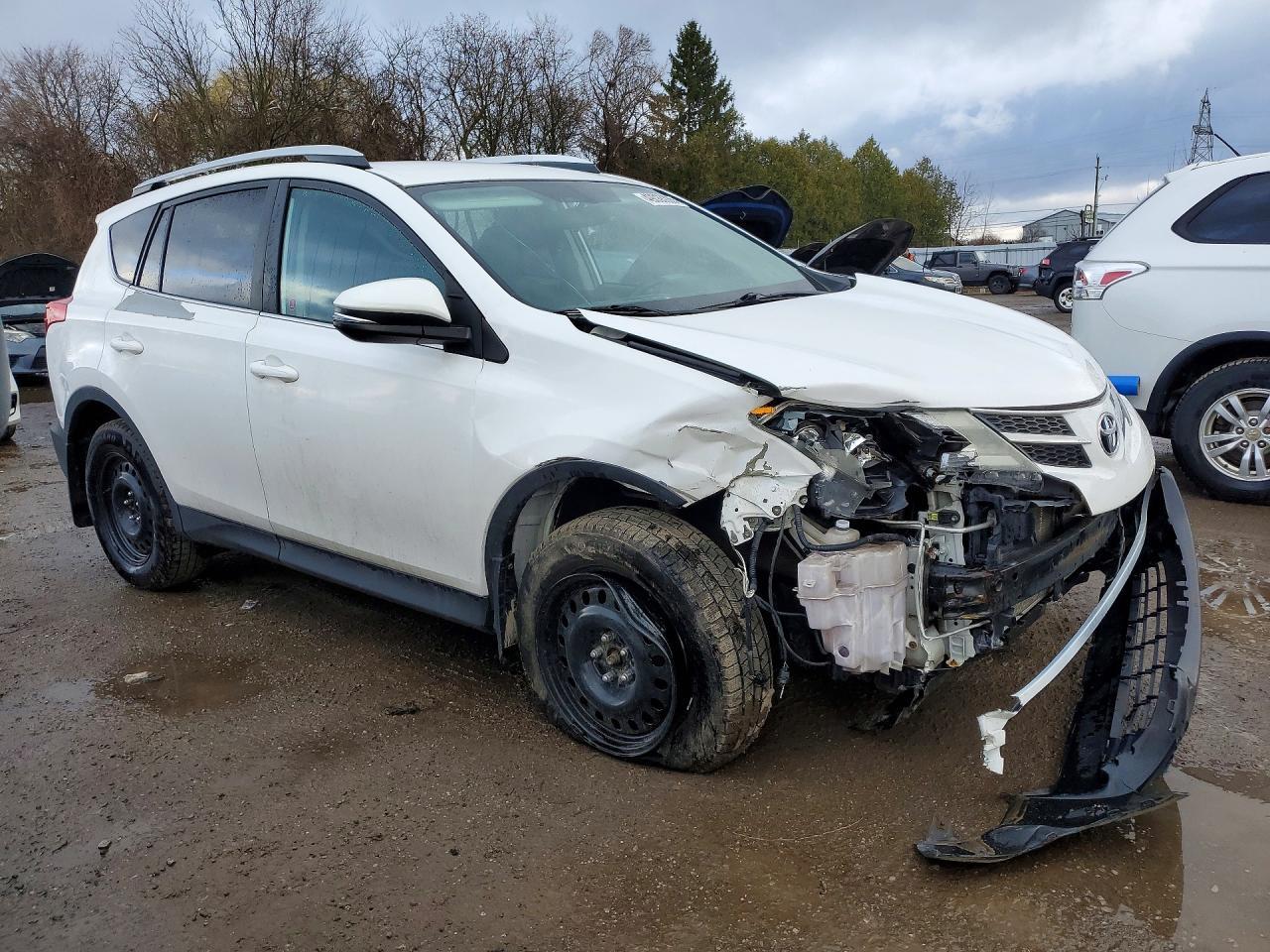 2014 Toyota Rav4 Le - Image 4