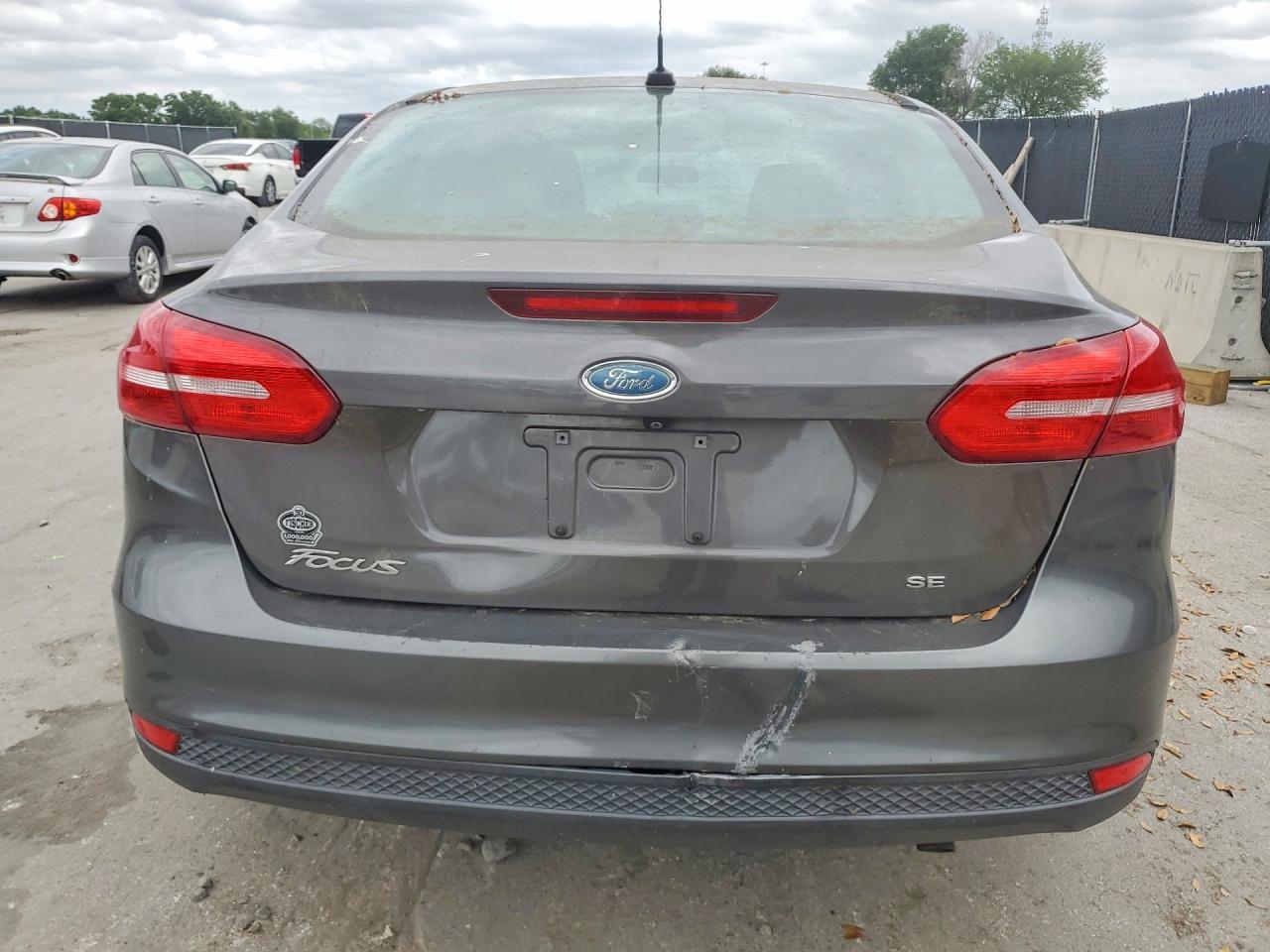 2018 Ford Focus Se - Image 6