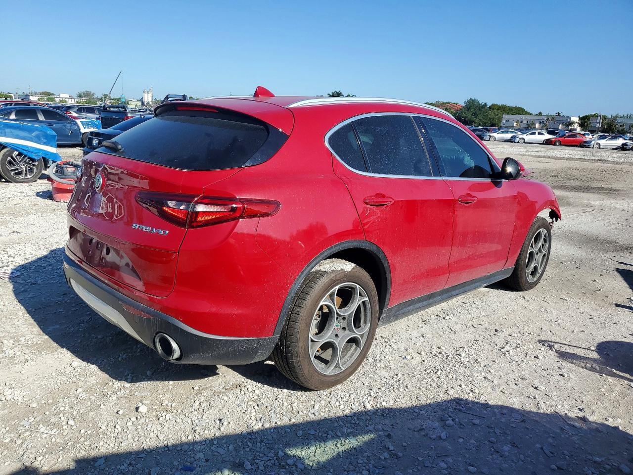 2018 Alfa Romeo Stelvio - Фото 3