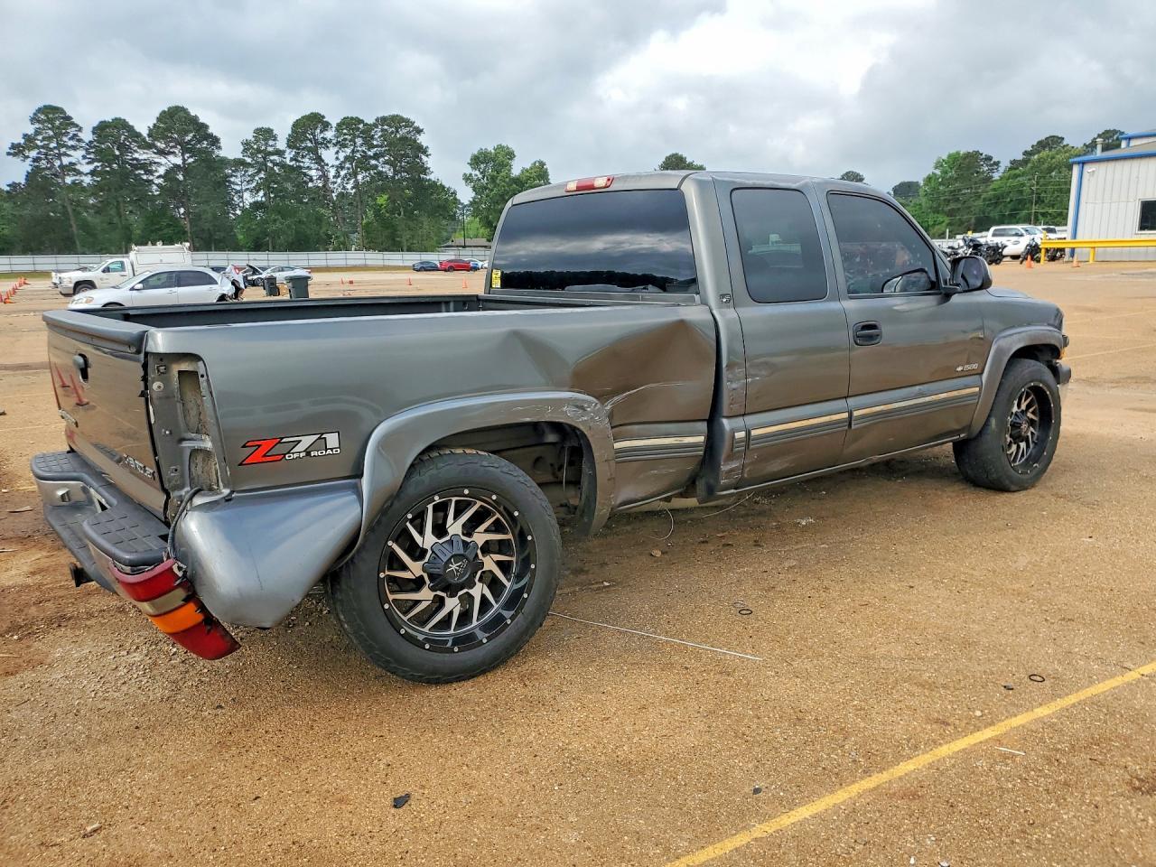 2000 Chevrolet Silverado C1500 - Фото 3