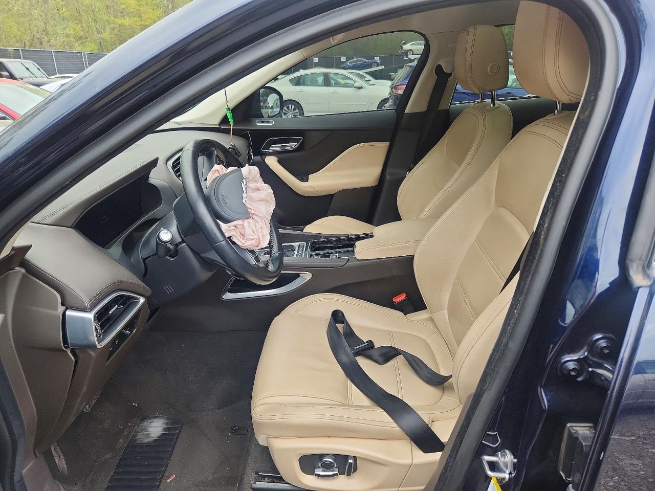 2020 Jaguar F-Pace Prestige - Image 7