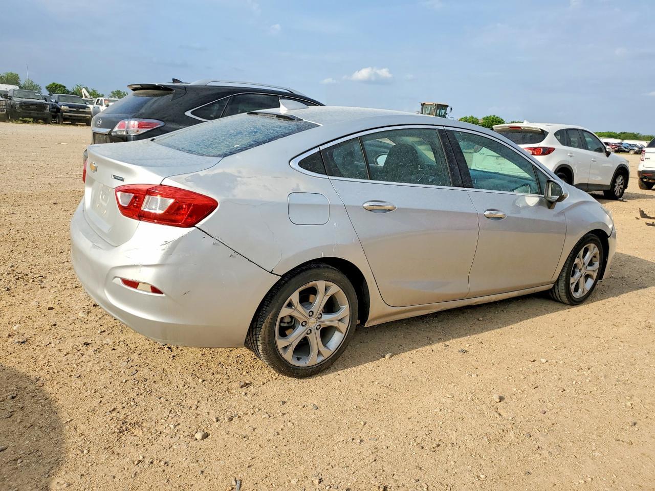 2017 Chevrolet Cruze - Фото 3