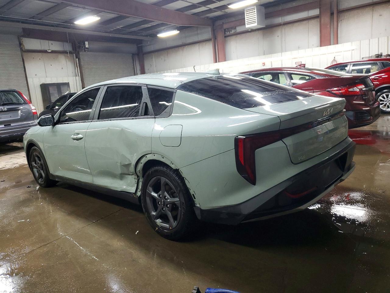 2025 Kia K4 Lxs - Image 2