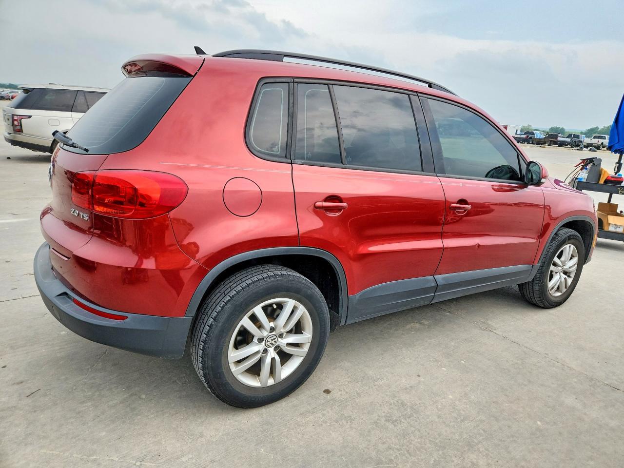 2015 Volkswagen Tiguan S - Фото 3