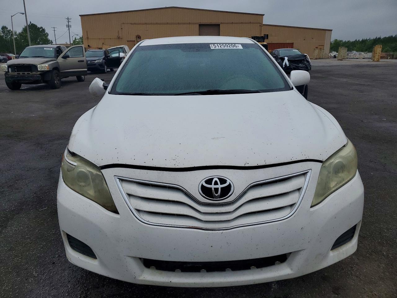 2011 Toyota Camry Base - Фото 5