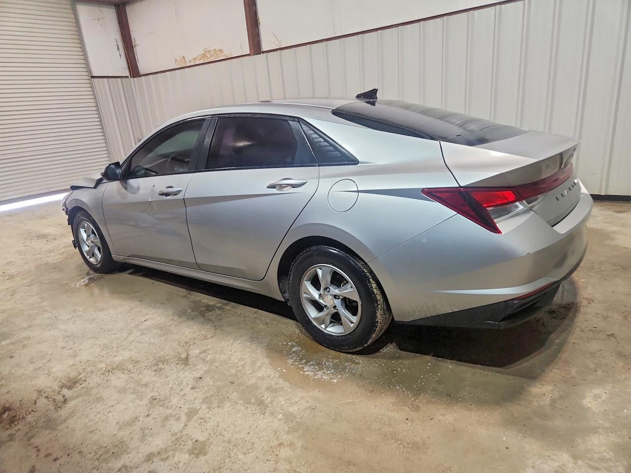 2021 Hyundai Elantra Se - Фото 2
