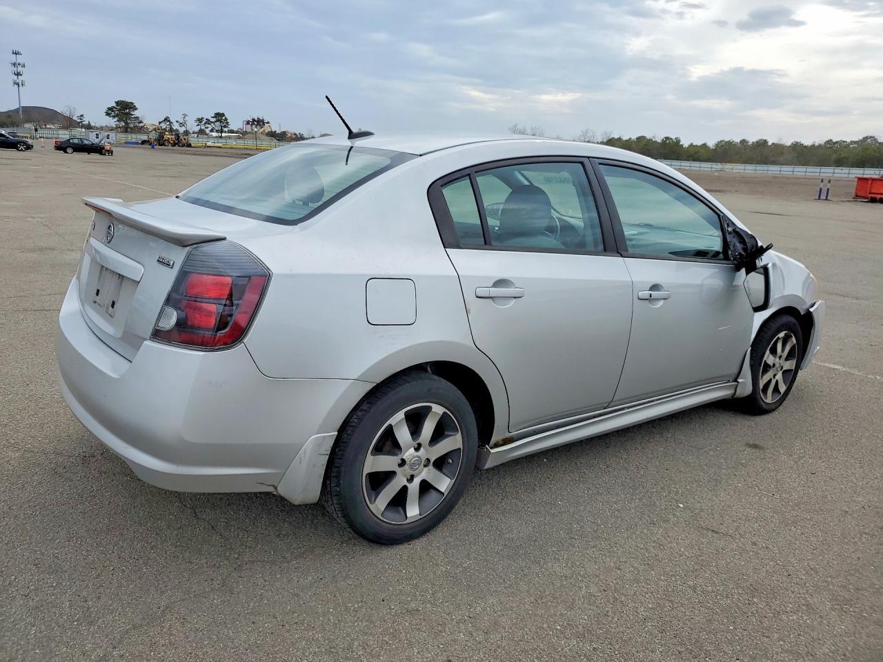 2012 Nissan Sentra 2.0 - Image 3