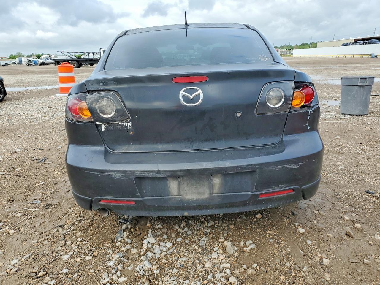 2005 Mazda 3 I - Image 6