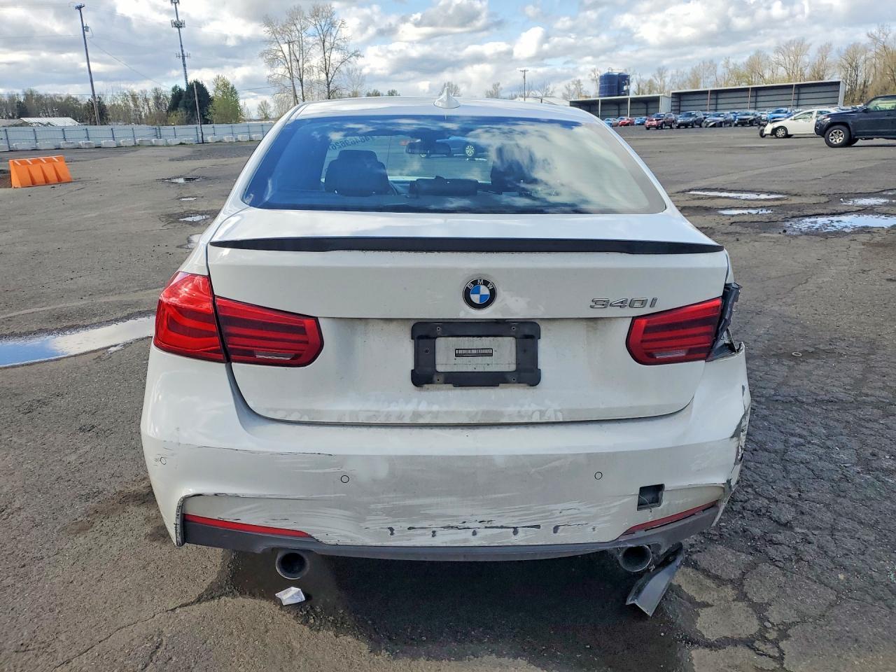 2017 BMW 340 I - Фото 6