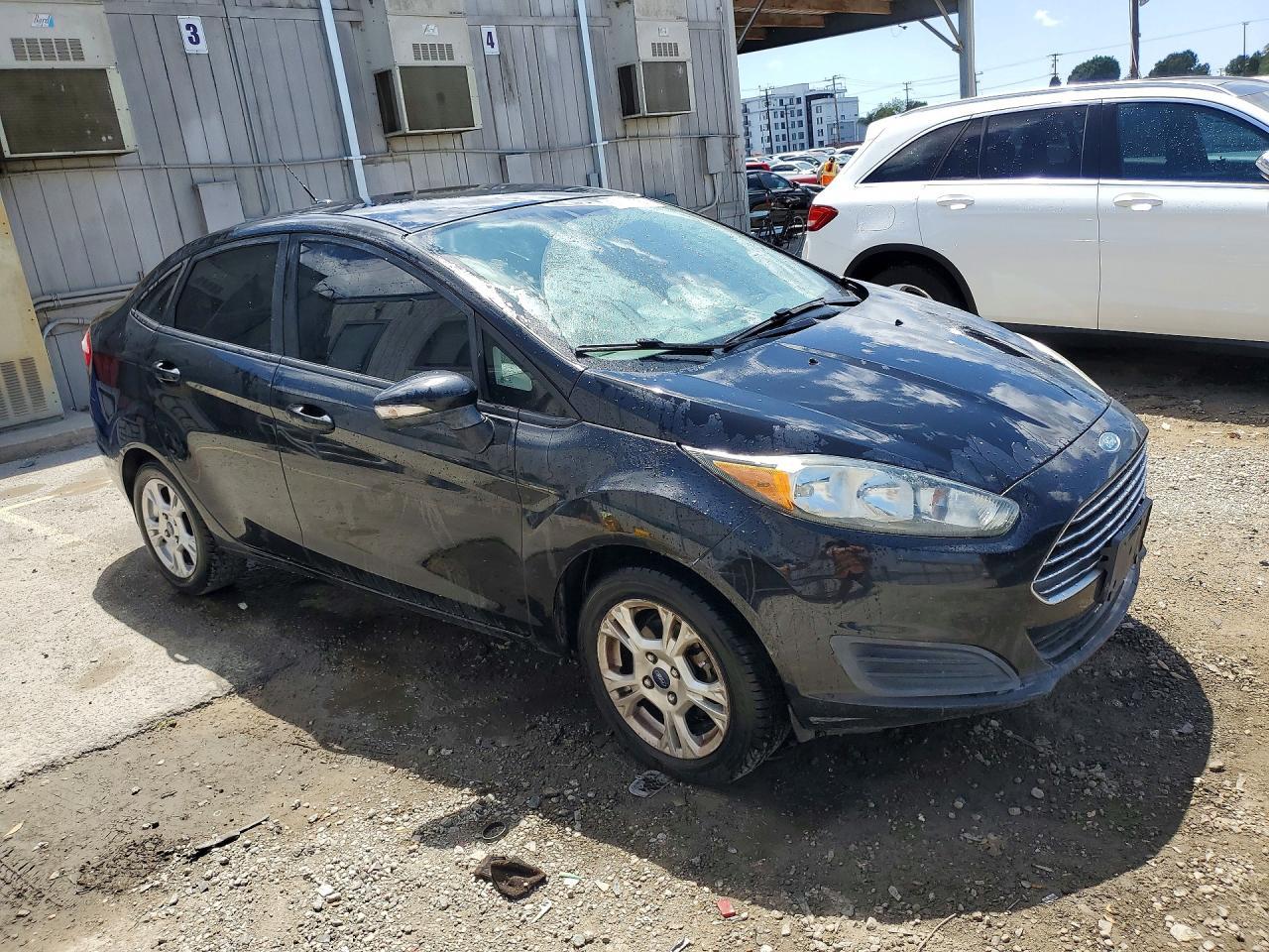 2016 Ford Fiesta Se - Фото 4
