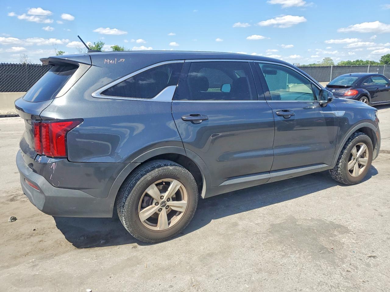 2022 Kia Sorento Lx - Фото 3