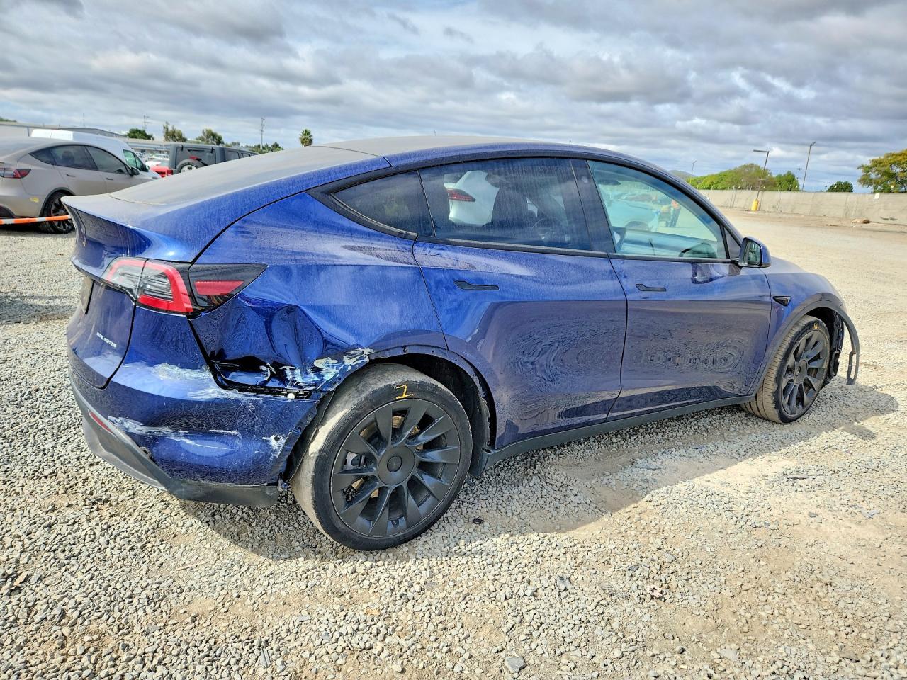 2022 Tesla Model Y - Фото 3