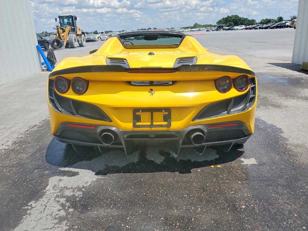 2021 Ferrari F8 Spider - Фото 6