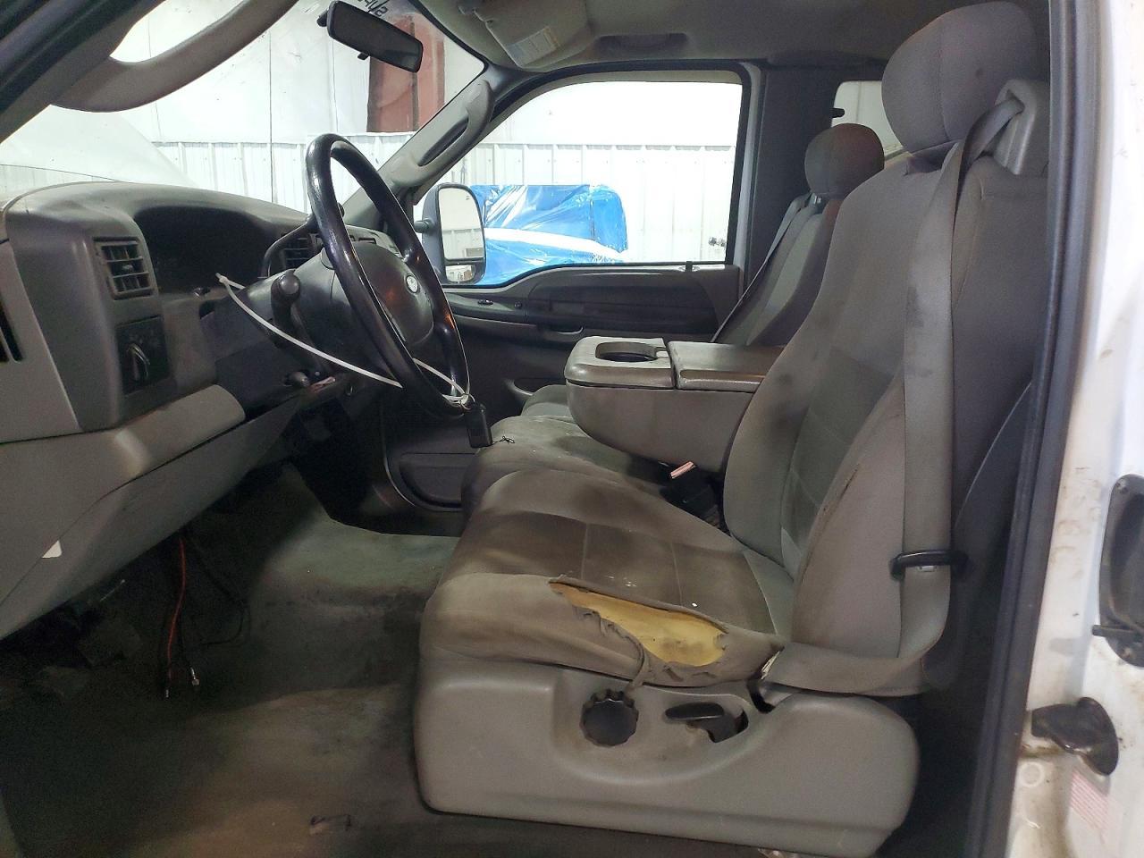 2004 Ford F-250 - Image 7
