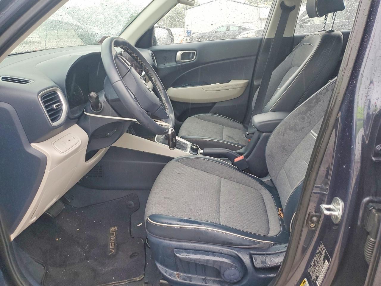 2021 Hyundai Venue Denim - Image 7