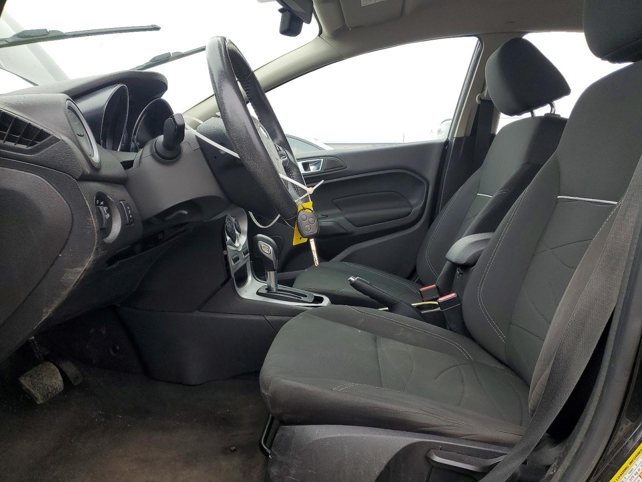 2014 Ford Fiesta Se - Фото 7