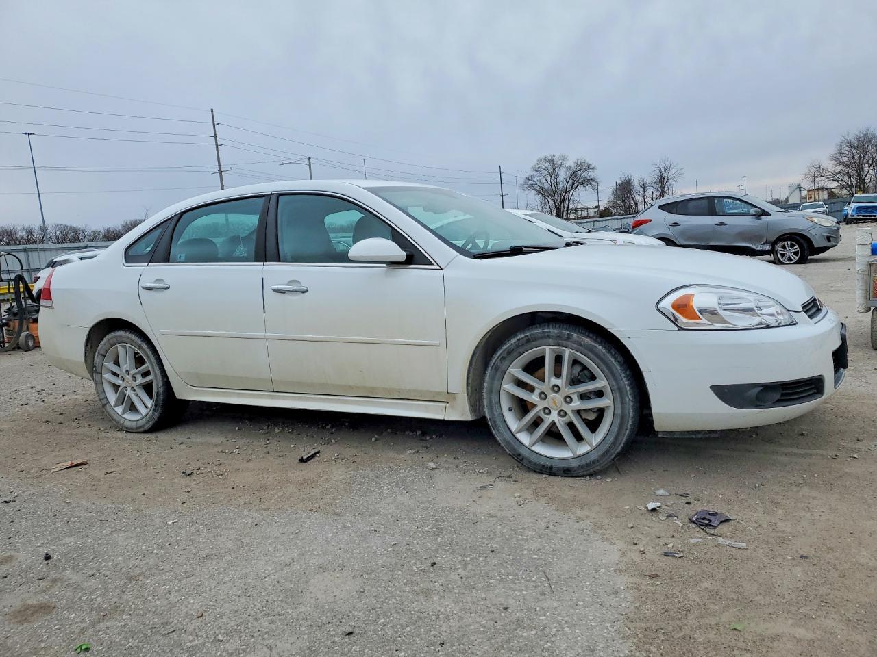 2010 Chevrolet Impala Ltz - Image 4