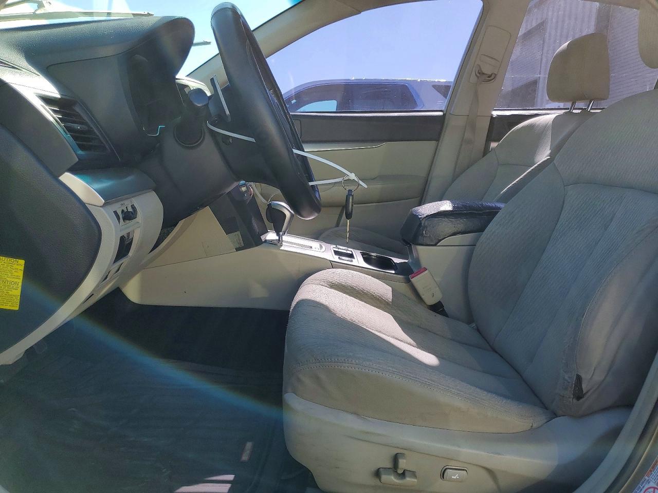 2010 Subaru Legacy 2.5I Premium - Фото 7
