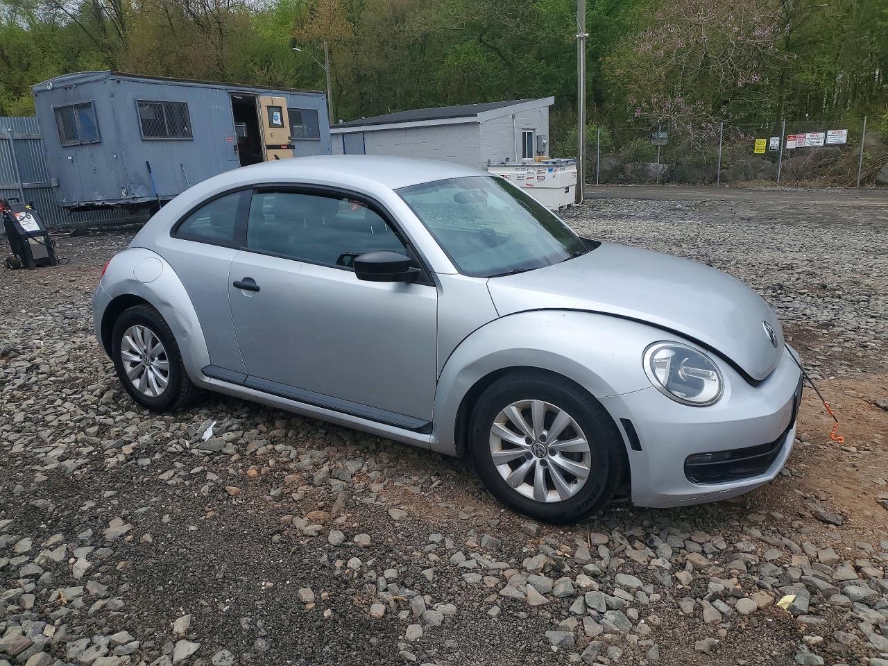 2013 Volkswagen Beetle - Фото 4