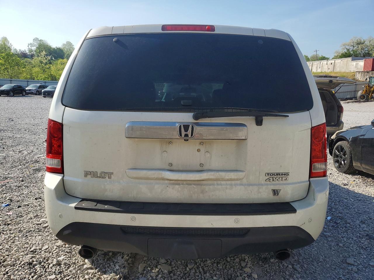 2015 Honda Pilot Touring - Image 6