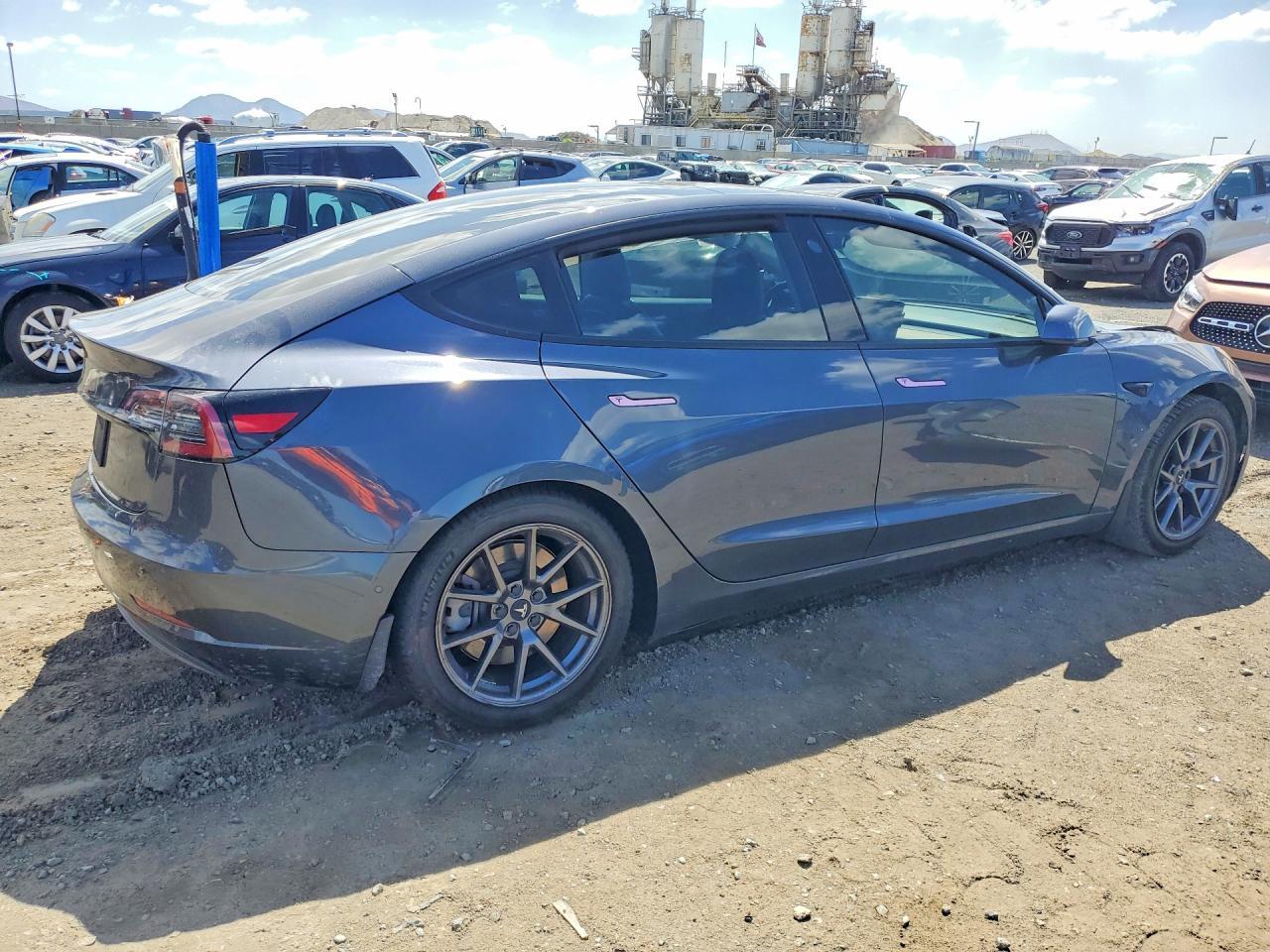 2021 Tesla Model 3 - Фото 3