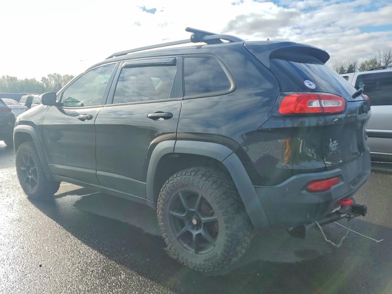 2015 Jeep Cherokee Trailhawk - Image 2