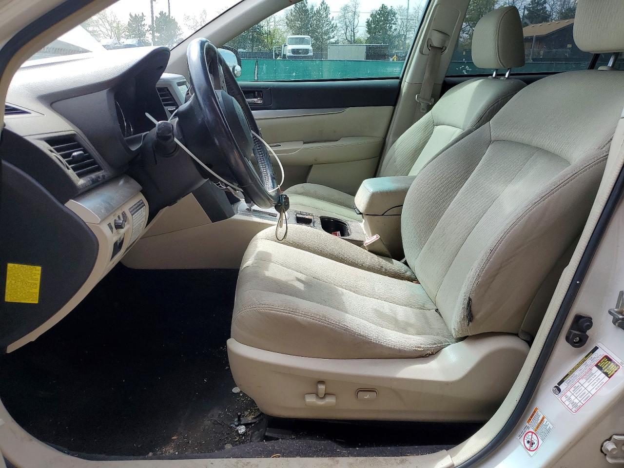2010 Subaru Outback 2.5I Premium - Фото 7