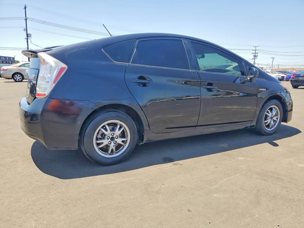 2011 Toyota Prius Three - Image 3