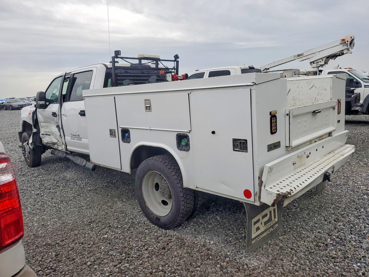 2020 Ford F550 Super Duty - Image 2