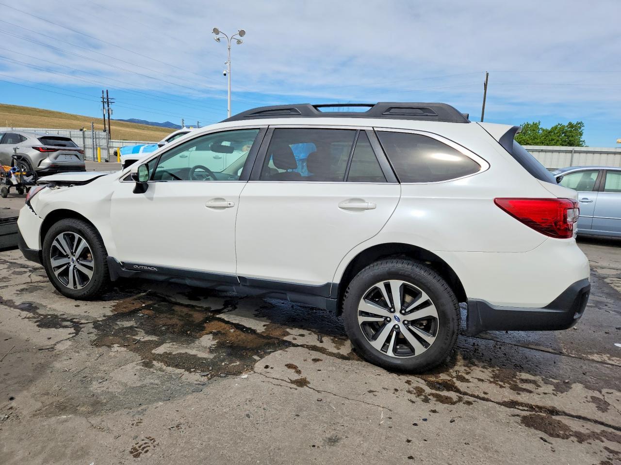 2018 Subaru Outback 2.5I Limited - Image 2