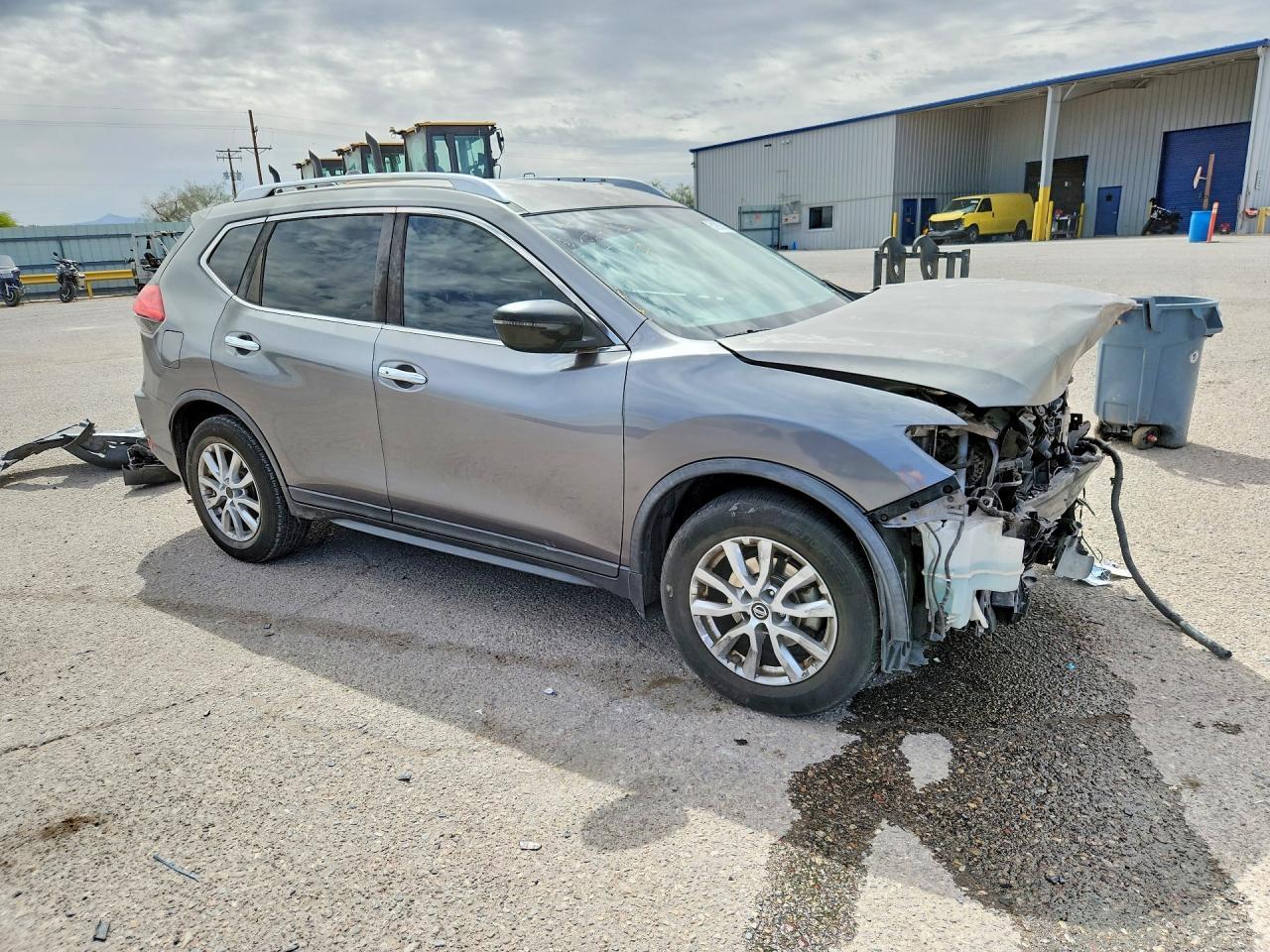 2017 Nissan Rogue Sv - Image 4