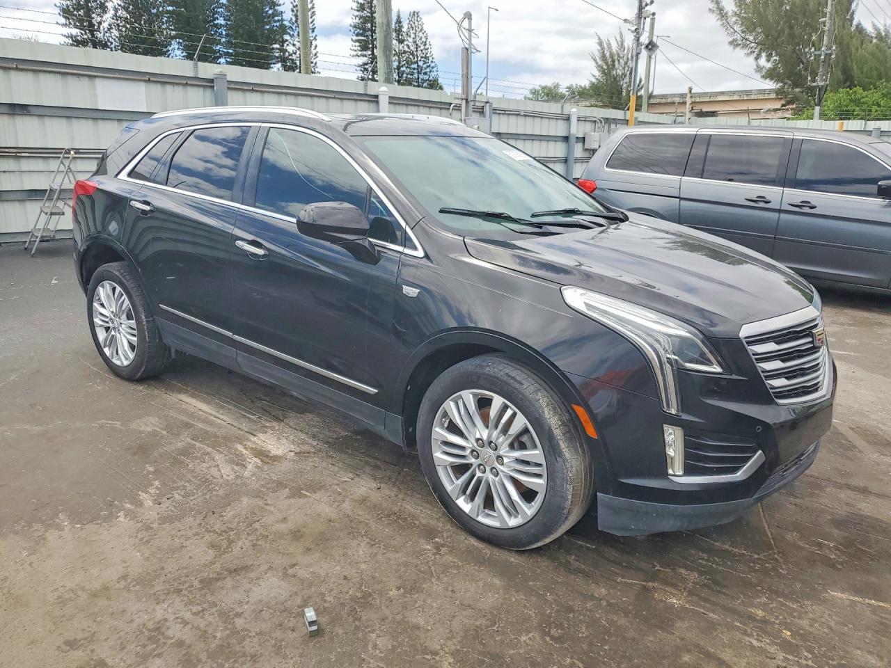 2017 Cadillac Xt5 Premium Luxury - Фото 4