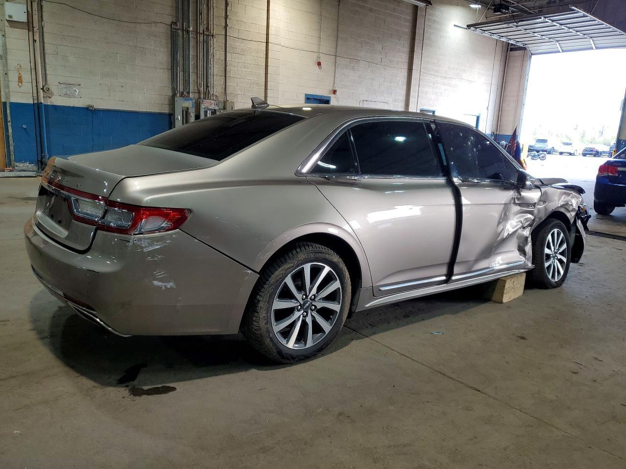 2020 Lincoln Continental - Фото 3