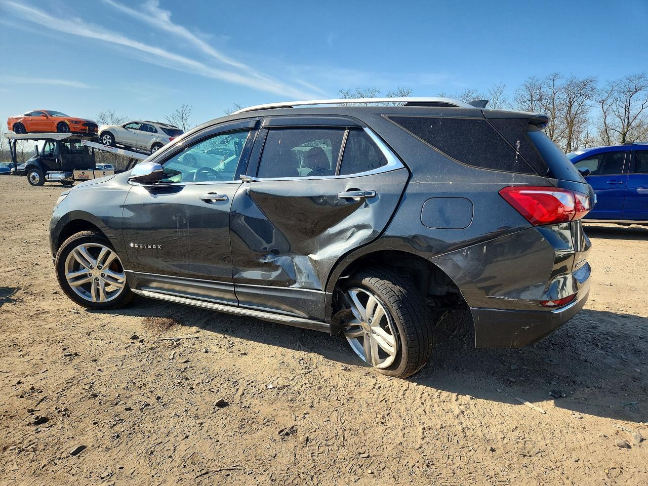2019 Chevrolet Equinox Premier - Image 2
