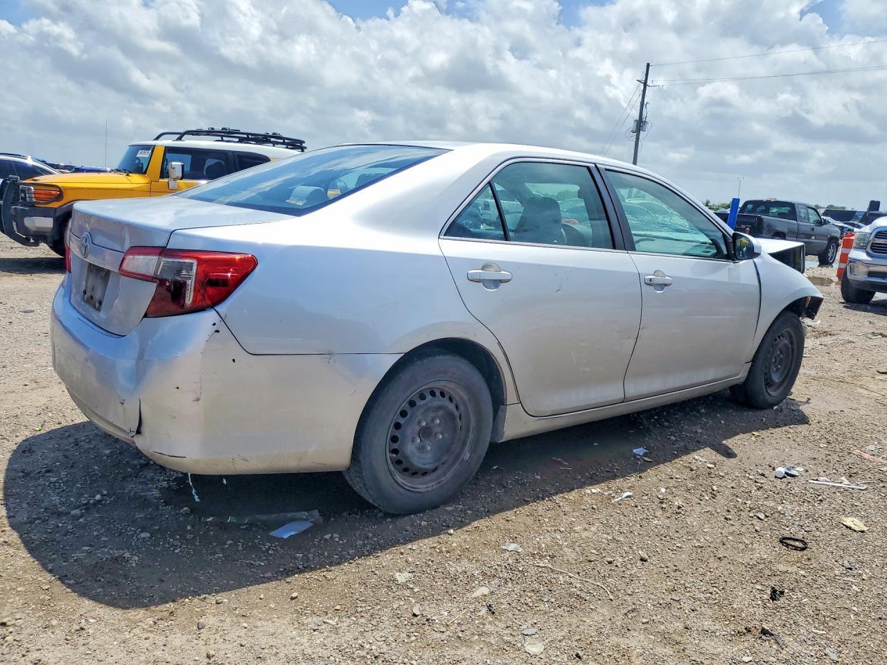 2012 Toyota Camry L - Image 3